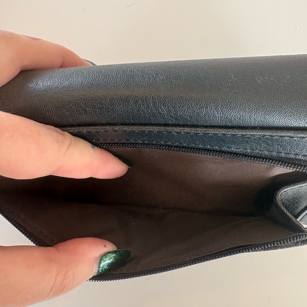 Matt & Nat Black Vegan Leather Long Wallet Zip Coin Pocket - Picture 5 of 5